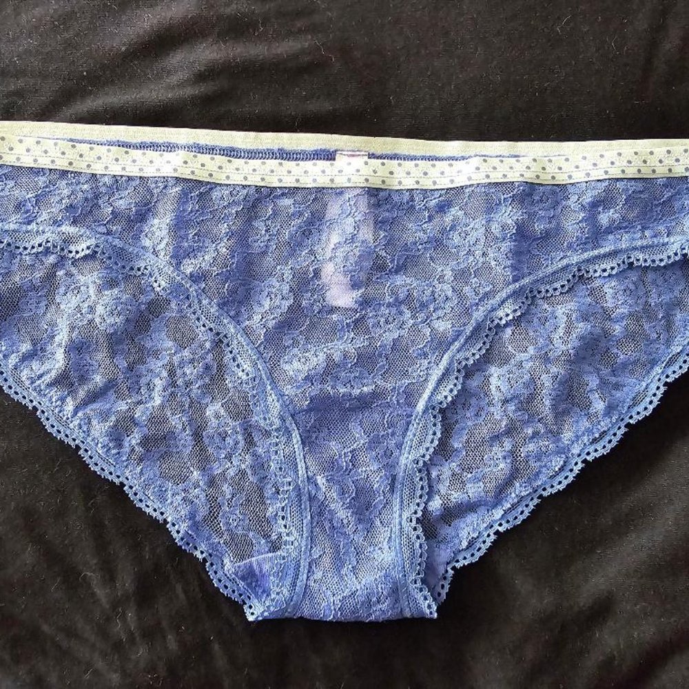 Victoria's Secret Bikini Panty Sz Medium NWT